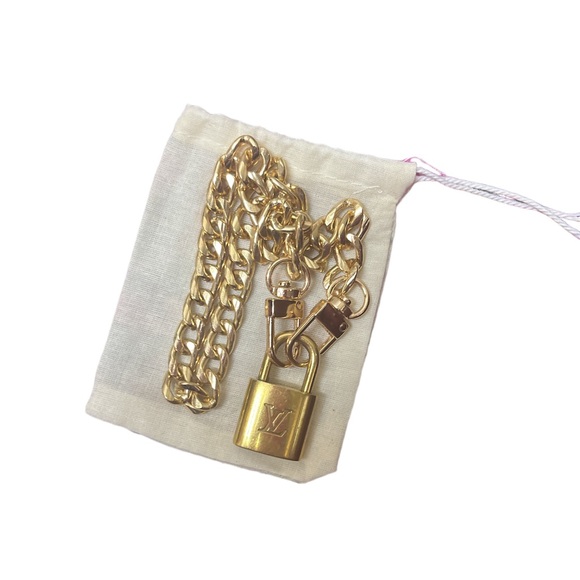 #304 Louis Vuitton Lock Necklace - Picture 2 of 5